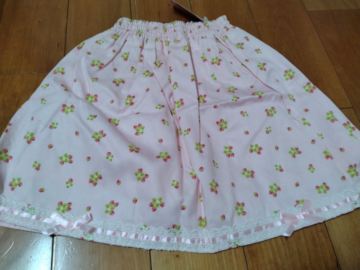  новый товар * с биркой # mother сад . клубника юбка 110# обычная цена 1800 иен 