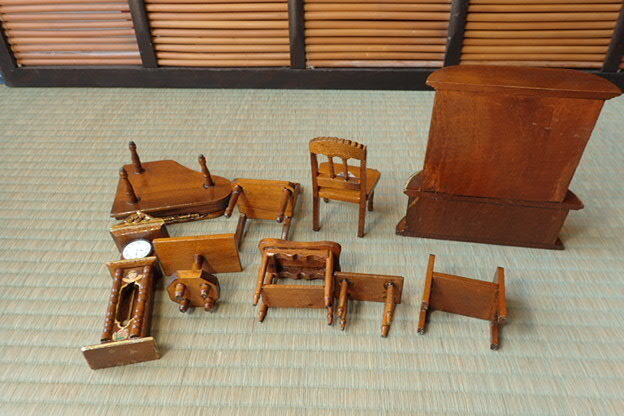 20-72 doll house miniature furniture wooden piano cupboard wall clock chair table etc. 