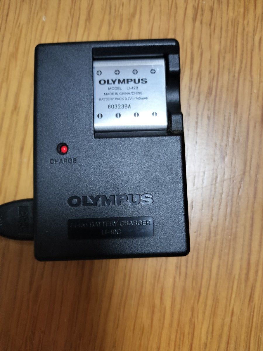 コンパクトデジタルカメラ  OLYMPUS　オリンパス　μ710 XDカード付き