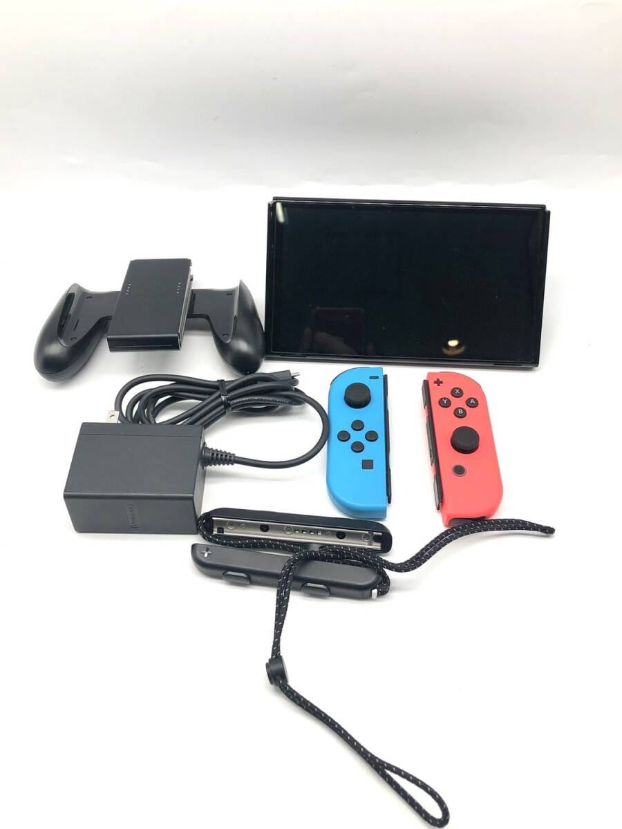 H No.8388　任天堂/Nintendo　Switch/HEG-001/有機ELモデル/付属品あり/動作確認済み_画像2