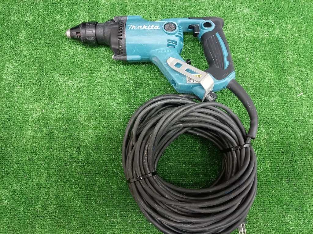 中古品 マキタ makita ボード用スクリュードライバ FS6100_画像1