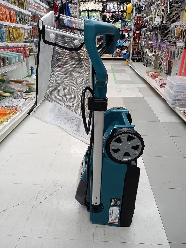  secondhand goods makita Makita 18V rechargeable lawnmower MLM230DZ. included width 230mm body only 