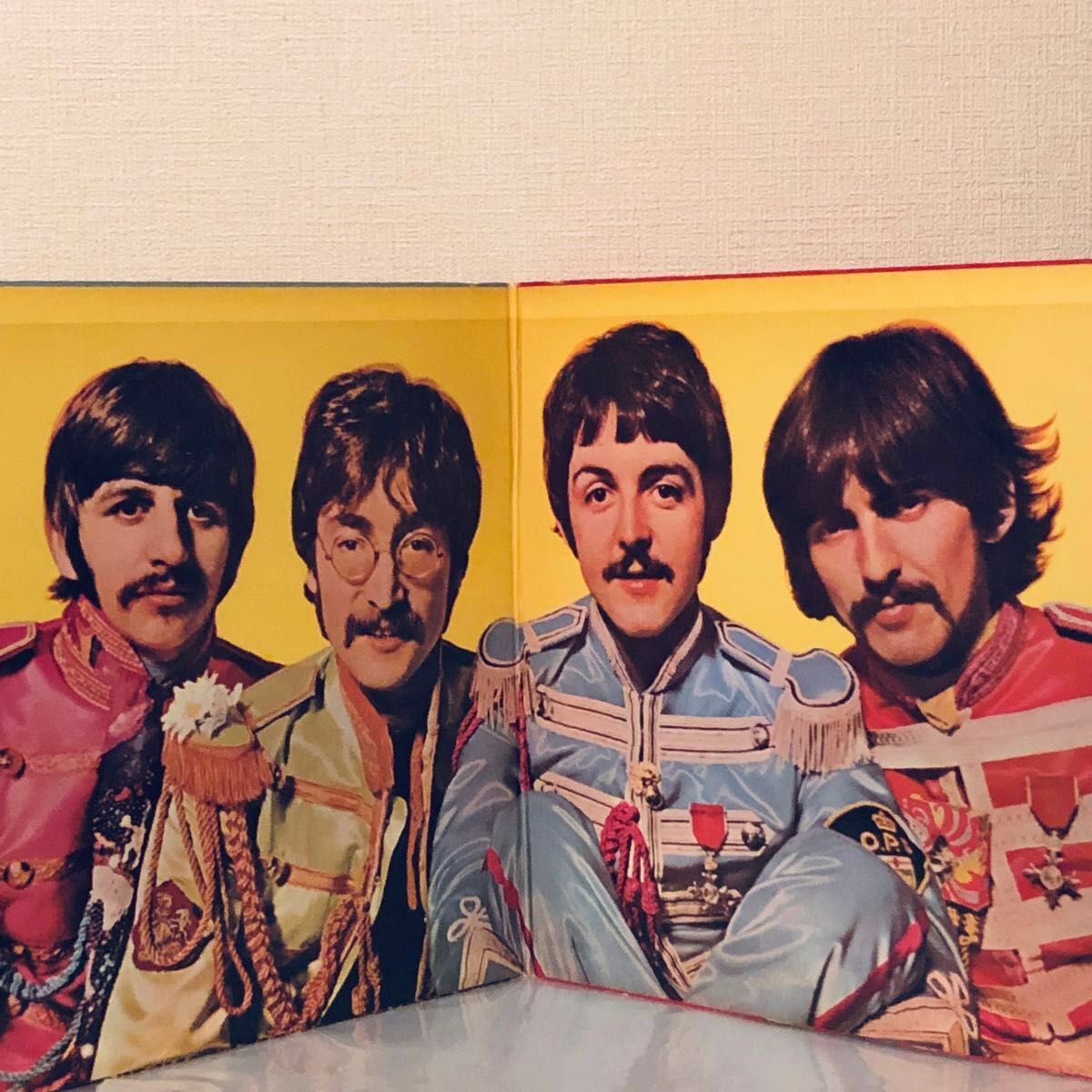 ビートルズ The BeatlesSGT.Pepper's Lonely Hearts Club Band