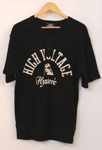 【中古】 HYSTERIC GLAMOUR メンズTシャツ S HYSTERIC GLAMOUR/HIGH VOLTAGE ヘンリーネックスウェット/Tシャツ/S/黒 ブラック/プリント_画像1