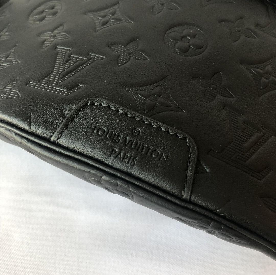 ★美品★LOUIS VUITTON★ルイヴィトン★ディスカバリー★バムバッグ★モノグラムシャドウ★M44388★_画像5