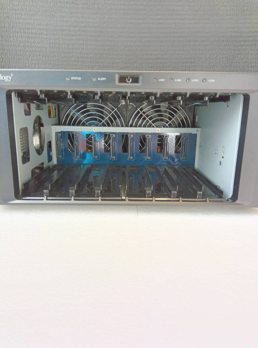 Synology NAS DS1815+ 8ベイ_画像3