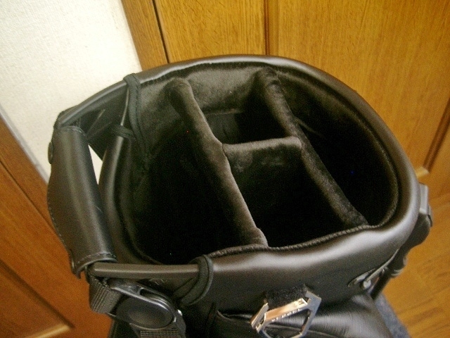 ☆未使用 ＶＥＳＳＥＬ ベゼル 男女可 取っ手付 コンパクト ７、５インチ 合皮 黒 ４点式スタンドバッグの画像4
