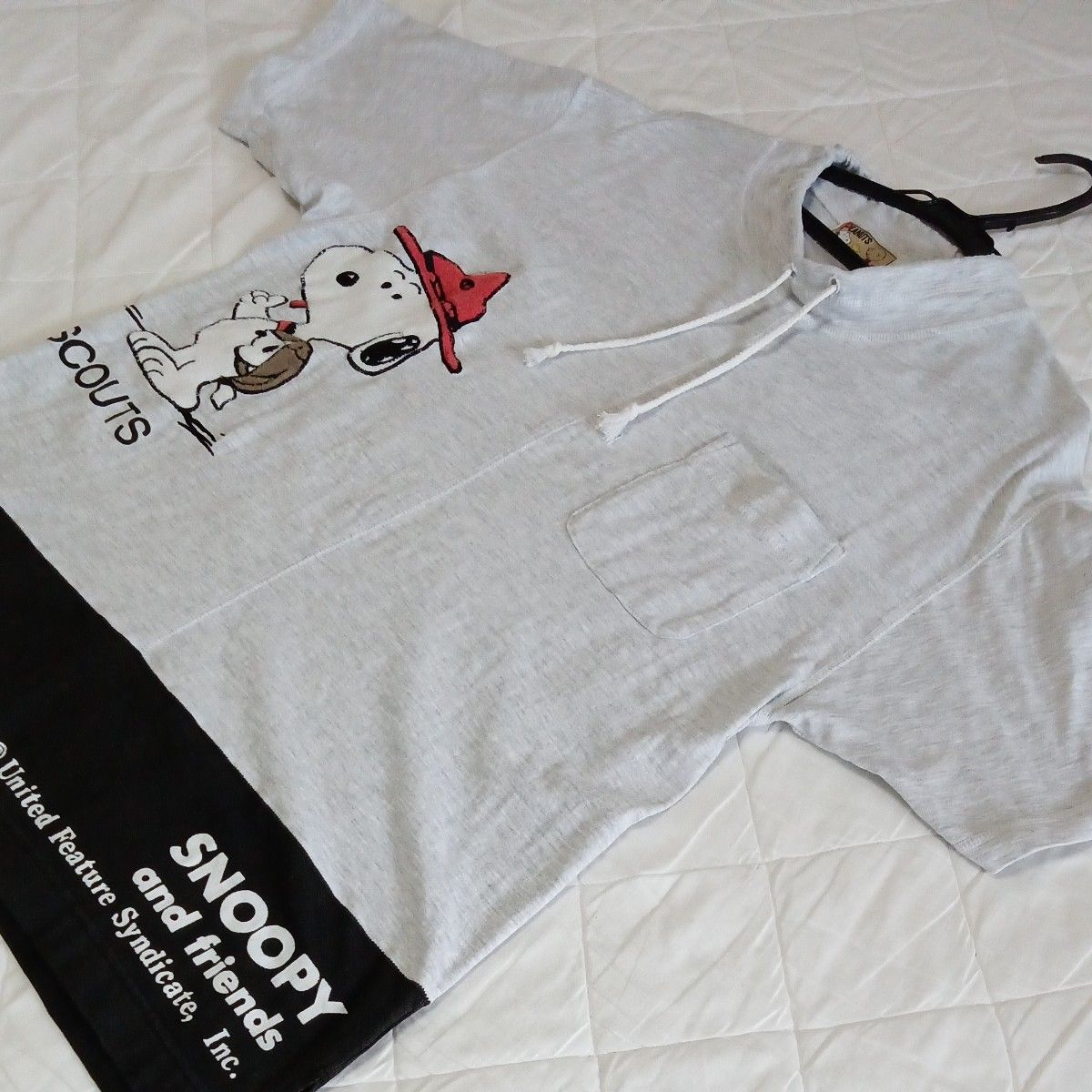 Tシャツ アニメ　スヌーピーSNOOPY