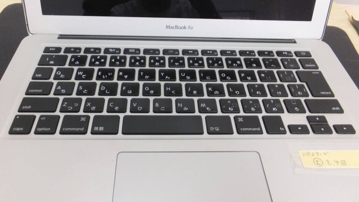 MACBOOK AIR A1466 起動するが当方MAC知識に関して知識なしだからジャンクで_画像2