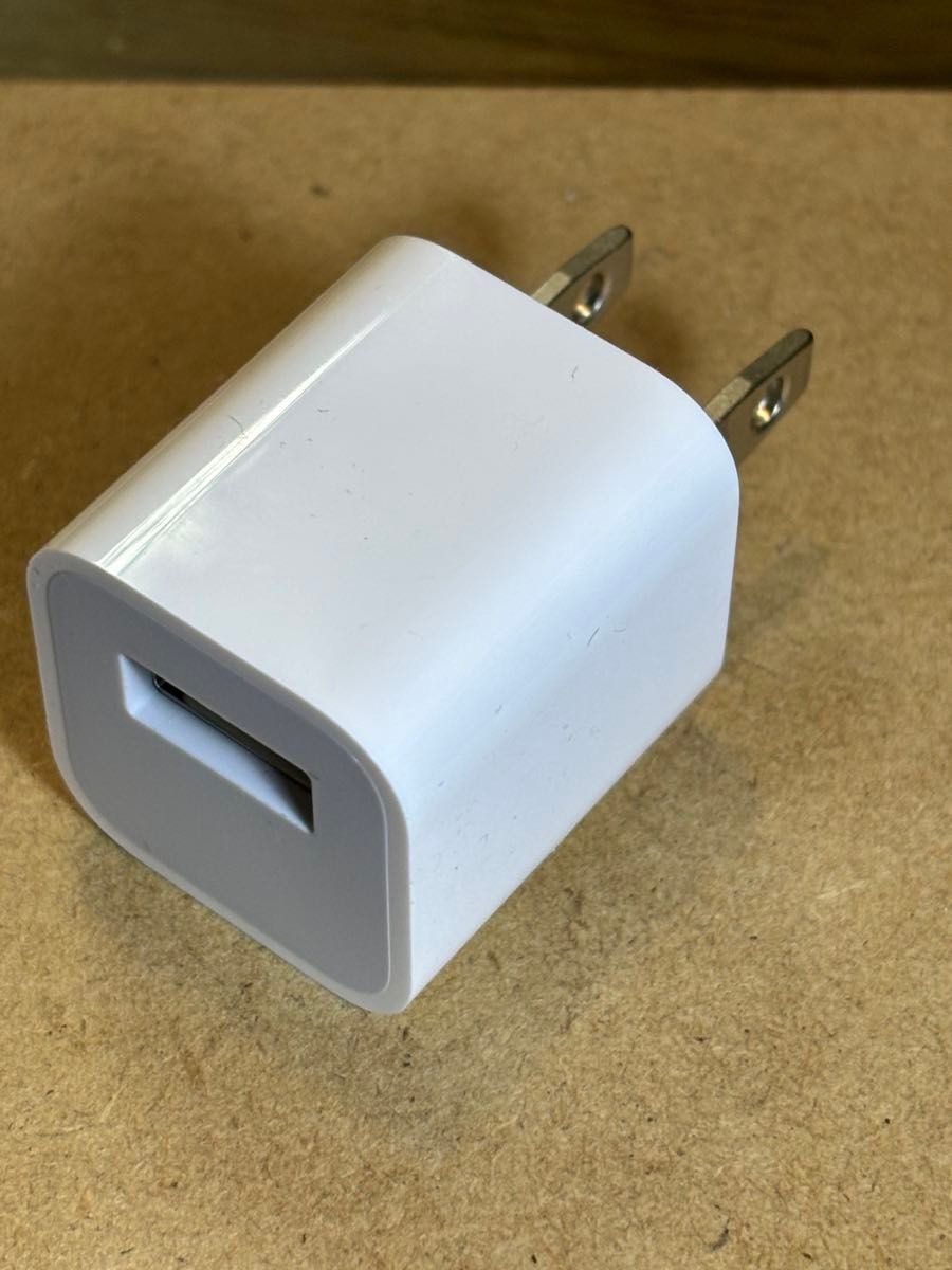 未使用　Apple純正USBアダプター ACアダプター iPhone USB電源アダプタ Apple 1ポート