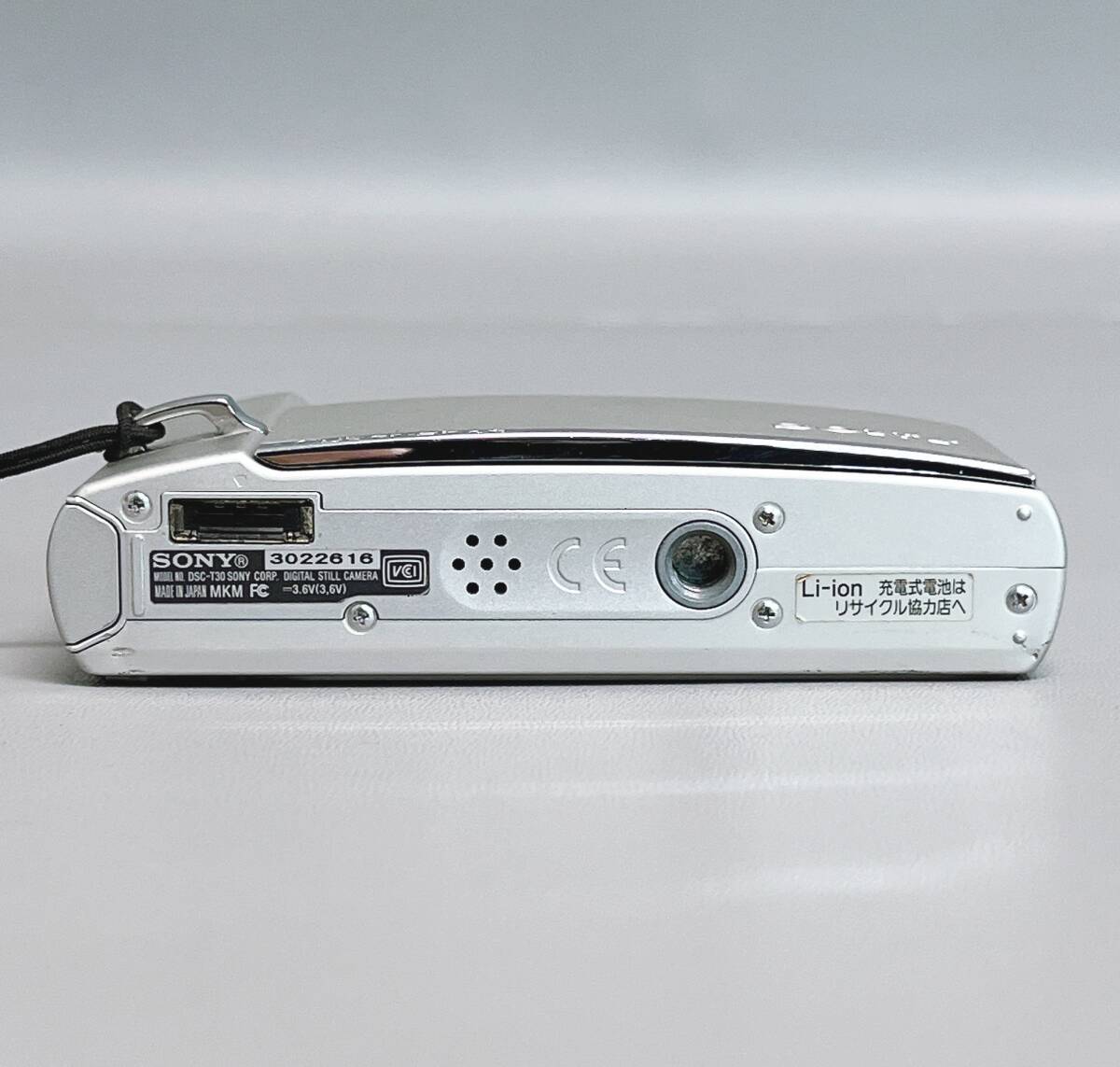 ソニー Cyber-Shot DSC-T30 コンパクトデジタルカメラ シルバー バッテリー 充電器 純正ストラップ付き 通電 シャッター切OK_画像7
