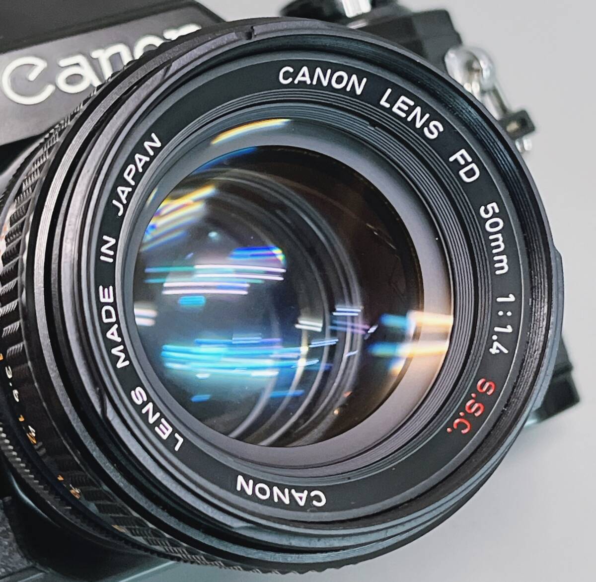 キャノン AE-1 フィルム一眼レフカメラ ブラックボディ フィルター付き（CANON FD 50㎜ 1：1.4 SSC）_画像9