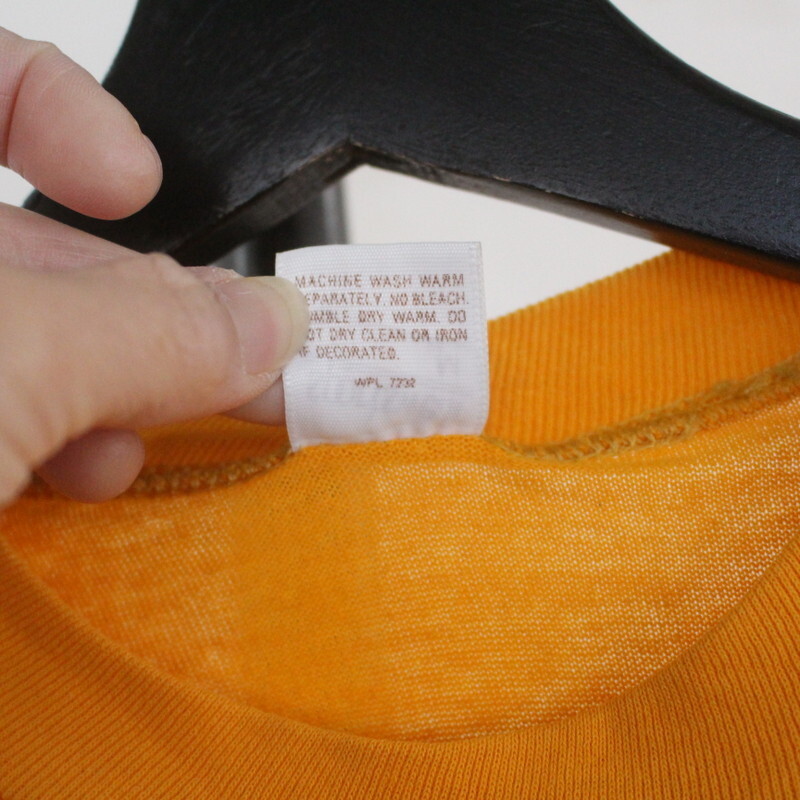 O543 80sビンテージ USA製 プリント 半袖 Tシャツ■1980年代製 表記Mサイズ オレンジ PEACEGAMES 古着 アメカジ トップス 90s_画像4