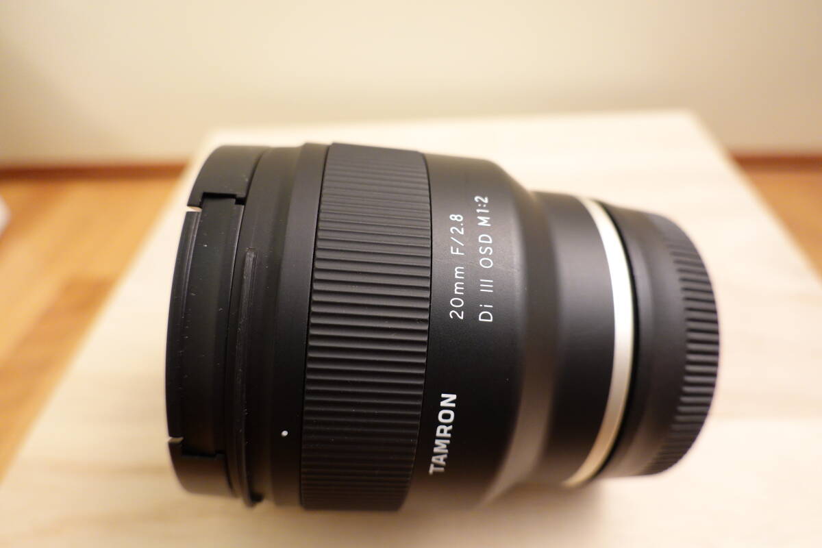 TAMRON 20mm F/2.8 Di III OSD M1:2 美品_画像3