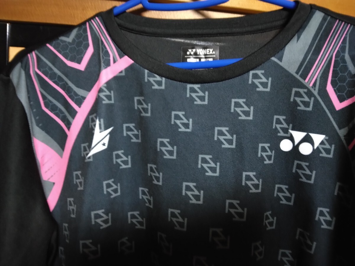 YONEX ヨネックス 練習着 ユニフォーム バドミントン 中古 まとめ売り O LL XL 格安 ポロシャツ ゲームシャツ Tシャツ リンダン LIN DAN 黄_画像3