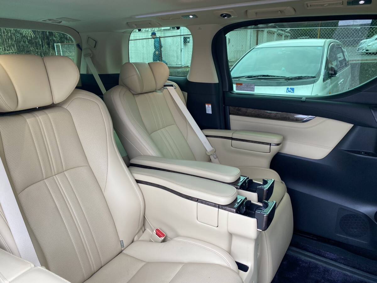  Alphard 30 latter term executive fully equipped . peace 3 year financing with translation 