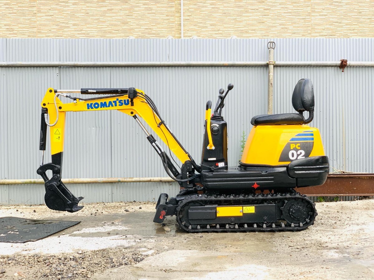 コマツ Komatsu PC02-1A ■370時間 ■0.3トン■ゴムキャタ新品■パターン切替■シート新品■ 即決の場合300km発送無料■下取買取可能千葉県_画像3