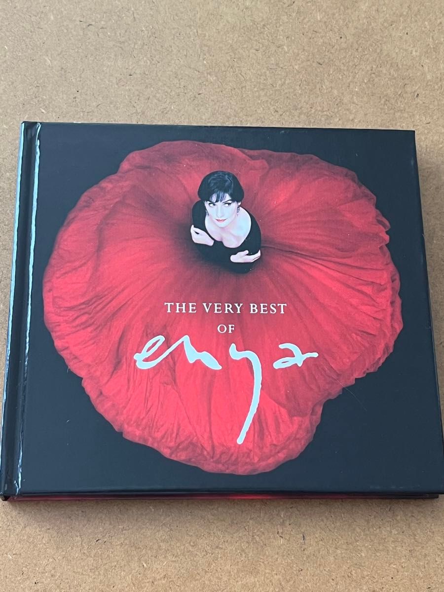 ENYA/THE VERY BEST OF ENYA 初回生産限定盤　　エンヤ