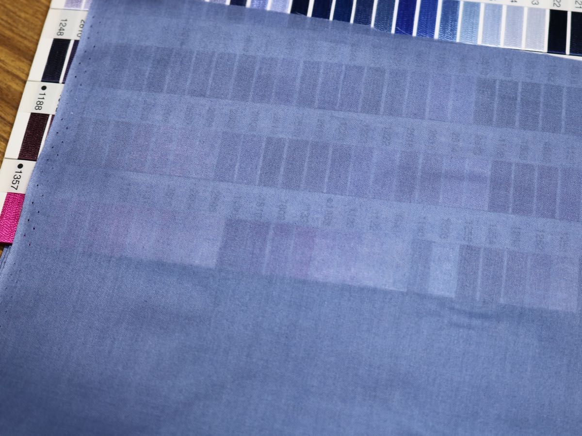 1246  50/1ローン　　綿 100%                   110cm巾 長さ3ｍ　カラー ストレートブルー