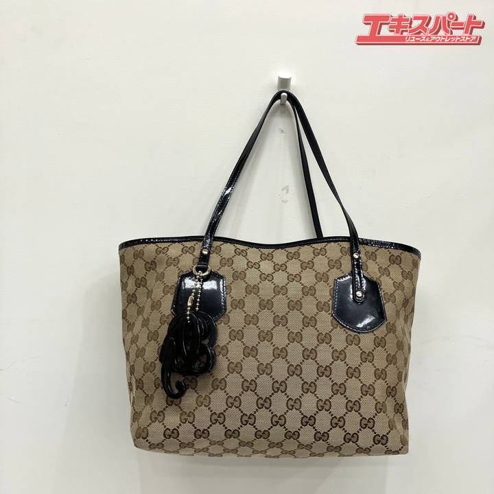 【中古美品】GUCCI グッチ トートバッグ ハンドバッグ GGキャンパス チャーム付き レディースバッグ ミスマ店_画像1