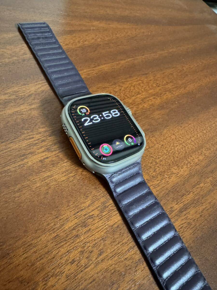 Apple Watch ultra2 （本体と純正レザーリンクの組み合わせ）_画像2