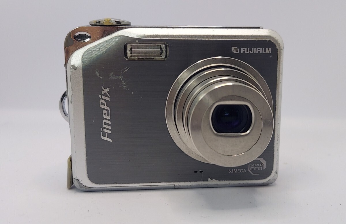 FUJIFILM フジフィルム FinePix V オールドコンデジ XDピクチャーカード付き_画像2