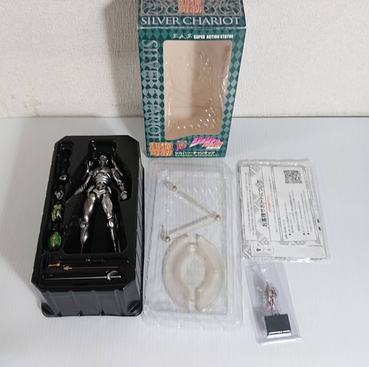 【中古・開封品】：超像可動 42. シルバー・チャリオッツ(荒木飛呂彦指定カラー) ジョジョの奇妙な冒険 第五部 黄金の風(20240513)_画像3