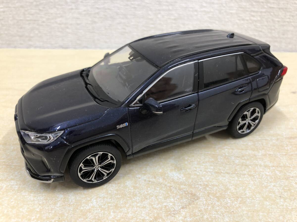 【中古品 ミニカー】1/30 RAV4 PHV 店頭展示用色見本ミニカー トヨタ(20240511)_画像4