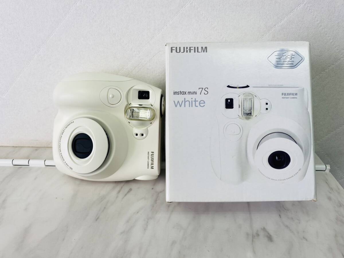 G5299 FUJIFILM Fuji film cheki instax mini 7S in Stax Cheki white Polaroid body storage present condition goods 