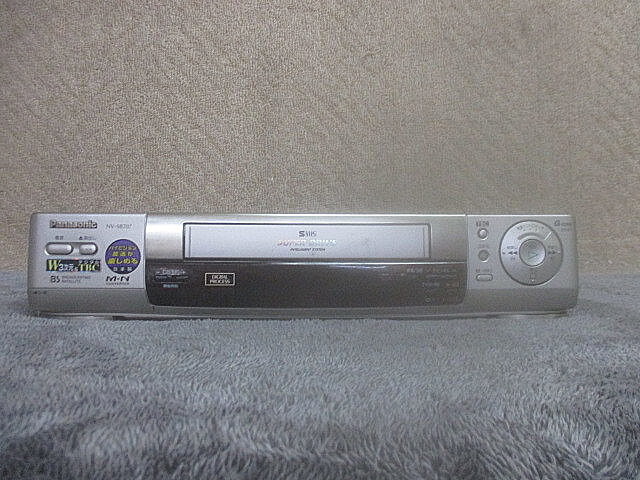 (1784) 通電確認 現状品 Panasonic パナソニック VHSビデオデッキ NV-SB707