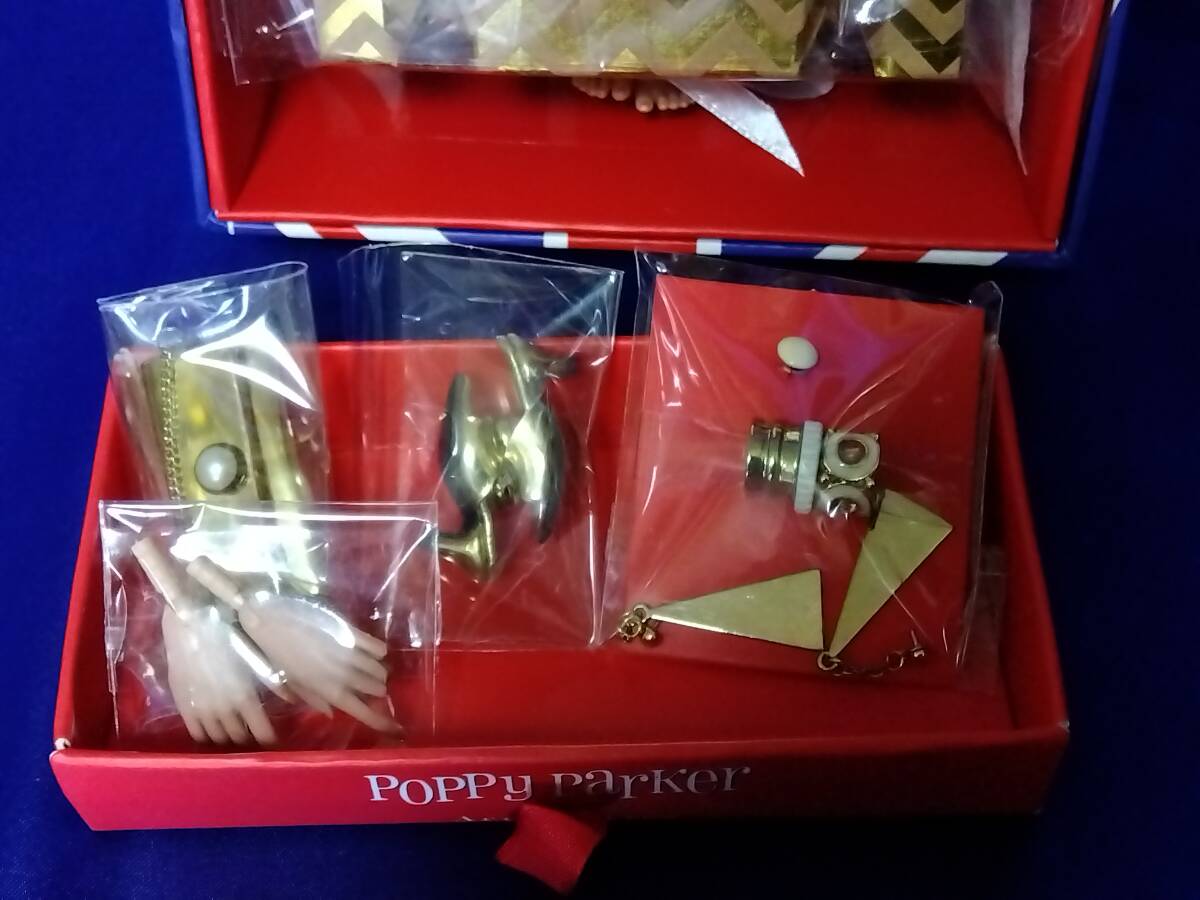 Poppy parker ( Golden Holiday) Integrity Toys Fashion royalty poppy Parker 