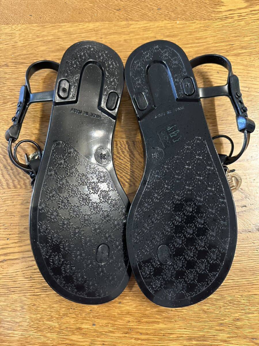 名作 本物 未使用品 FENDI フェンディ ズッカ柄 ロゴ ストラップ 名作 本物 未使用品 FENDI フェンディ ズッカ柄 ロゴ ストラップ