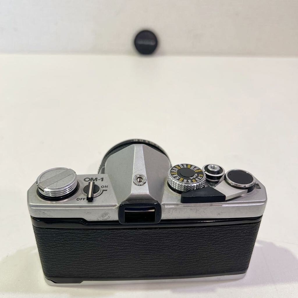 【希少】 OLYMPUS オリンパス OM-1 フィルムカメラ 1:1.4 50mm レトロ 60サイズ（486）の画像4