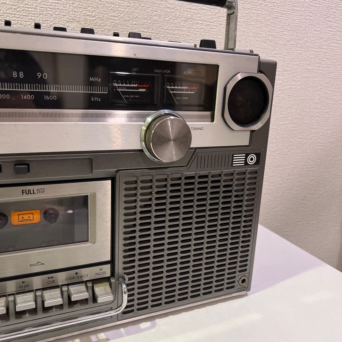 【希少】 VICTOR RC-828 ラジカセ ラジオカセットレコーダー 昭和レトロ 当時物 120サイズ（1）の画像4