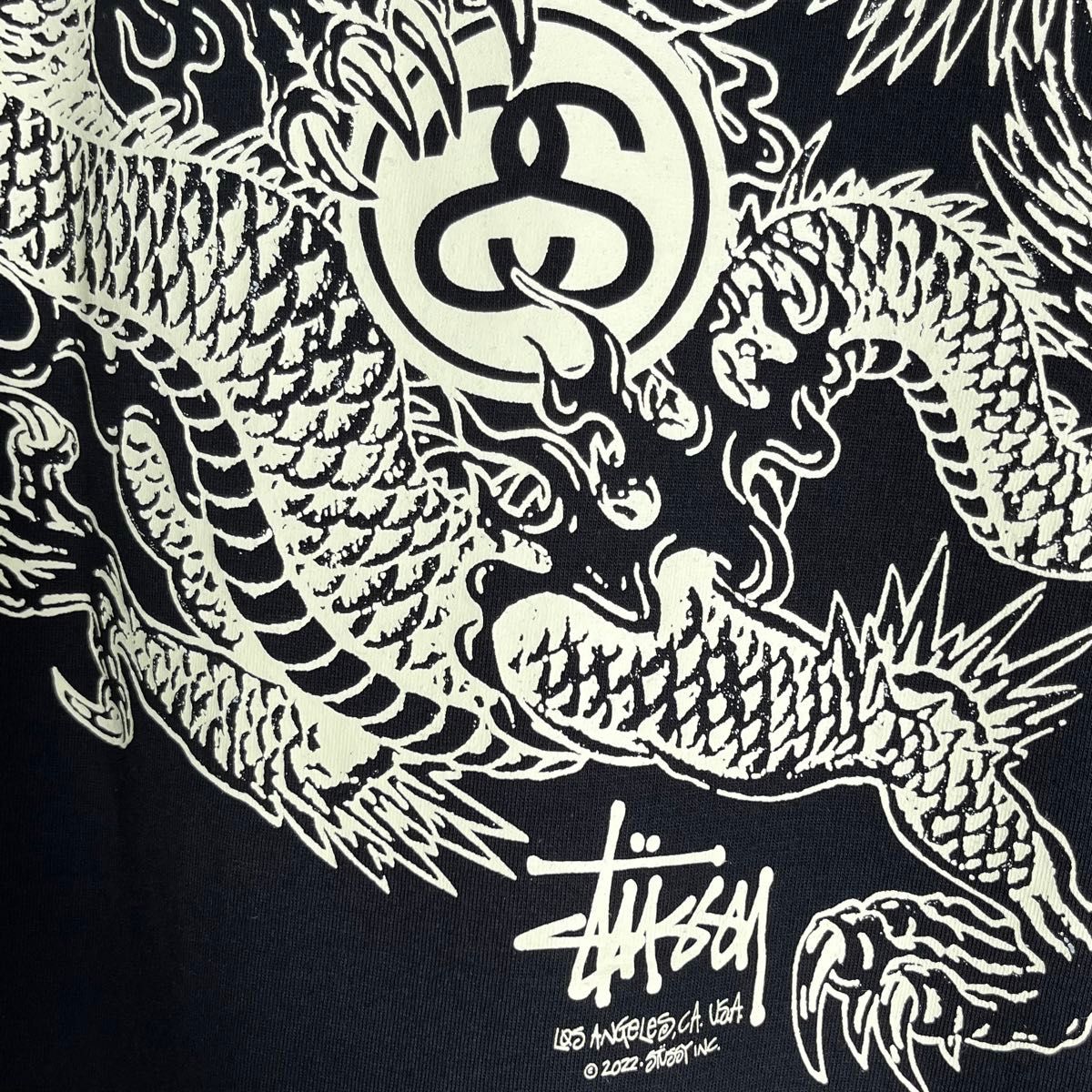 新品未使用】【両面プリント】ステューシー ドラゴン Tシャツ L 新品未使用】【両面プリント】ステューシー ドラゴン Tシャツ L