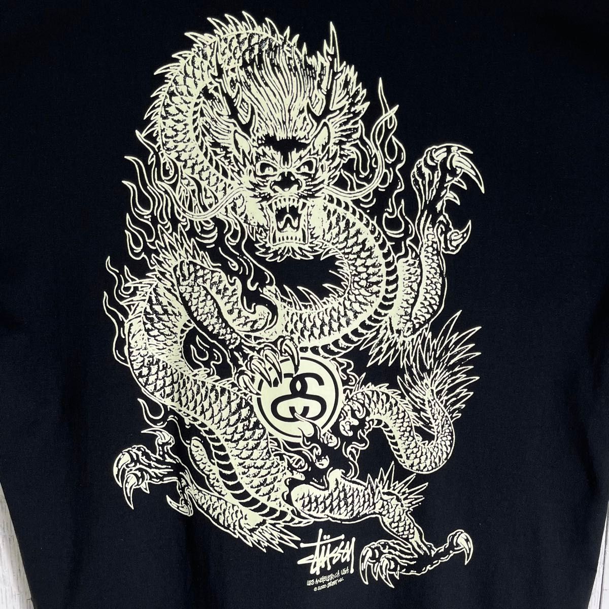 新品未使用】【両面プリント】ステューシー ドラゴン Tシャツ L 新品未使用】【両面プリント】ステューシー ドラゴン Tシャツ L