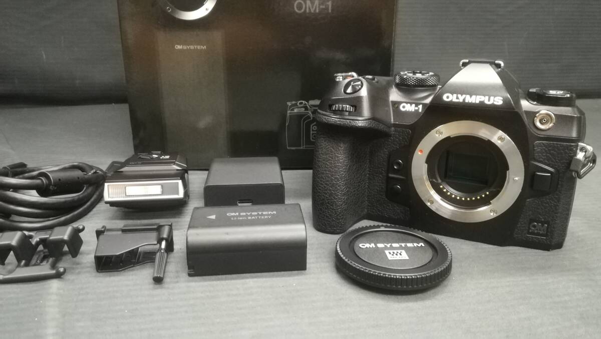 【良品♪】OLYMPUS オリンパス OM SYSTEM OM-1 ボディ 2037万画素  ミラーレス 一眼 カメラ/ブラックの画像1