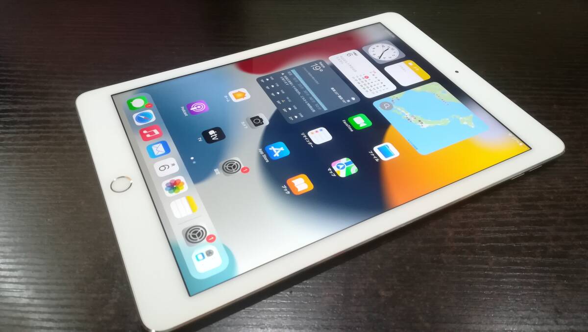 【動作品♪】au iPad Air 2 Wi-Fi＋Cellular 16GB A1567(MH1C2J/A)判定〇/ゴールド_画像1