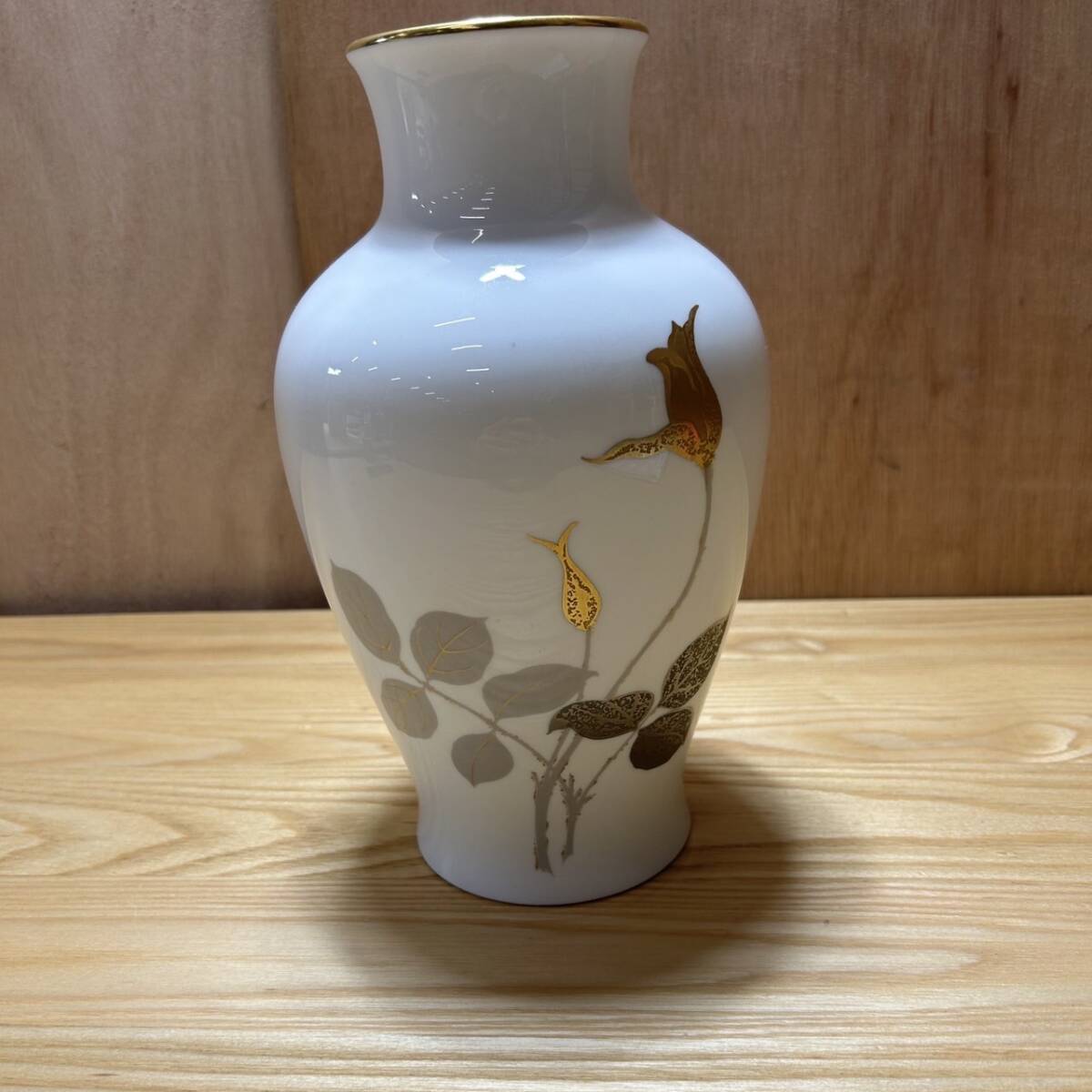 ☆大倉陶園 金蝕 バラ 花瓶 花器 工芸品 陶器 ローズ(中古品/現状品/保管品)☆_画像4