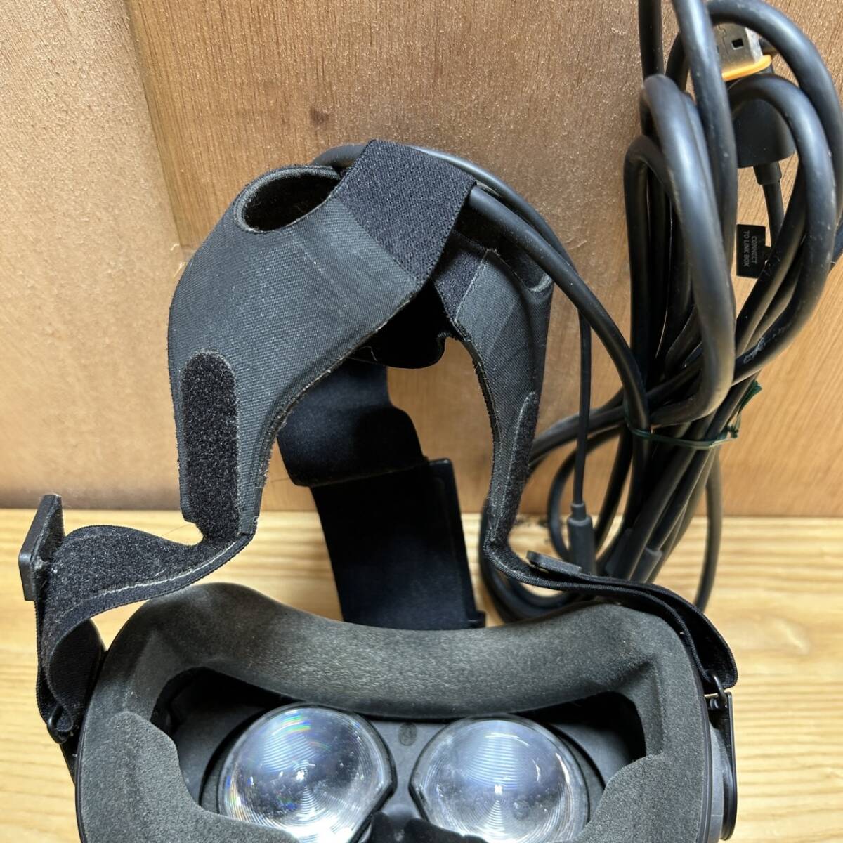 ☆HTC エイチティーシー VIVE HMD TRACKER VRヘッドマウントディスプレイ ヘッドセット コントローラ/コード付(中古品/現状品/保管品)☆_画像7