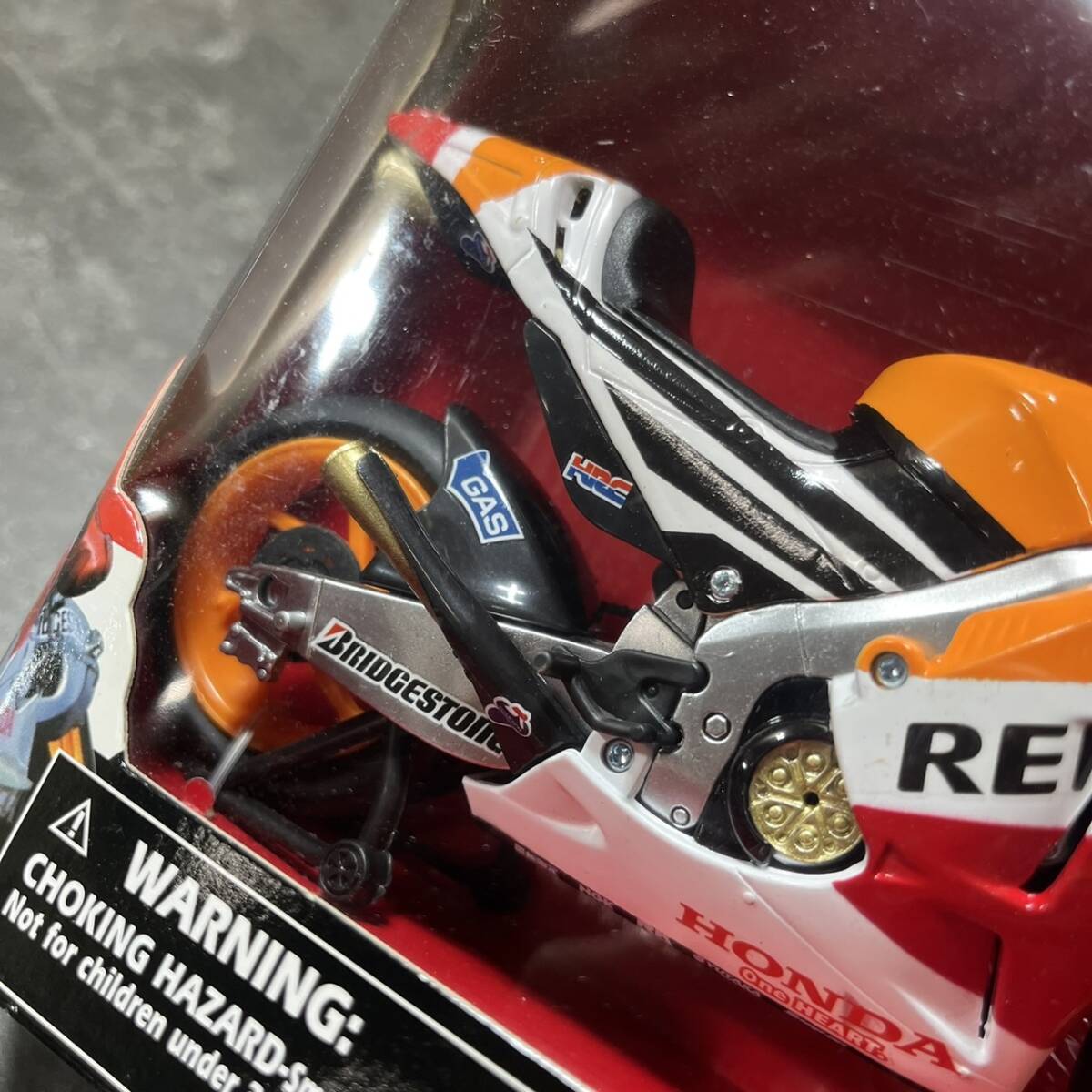 ☆美品 AOSHIMA アオシマ Repsol Honda Team Honda RC213V 1/12スケール ミニチュアバイク バイク 模型 箱付(中古品/現状品/保管品)☆_画像6