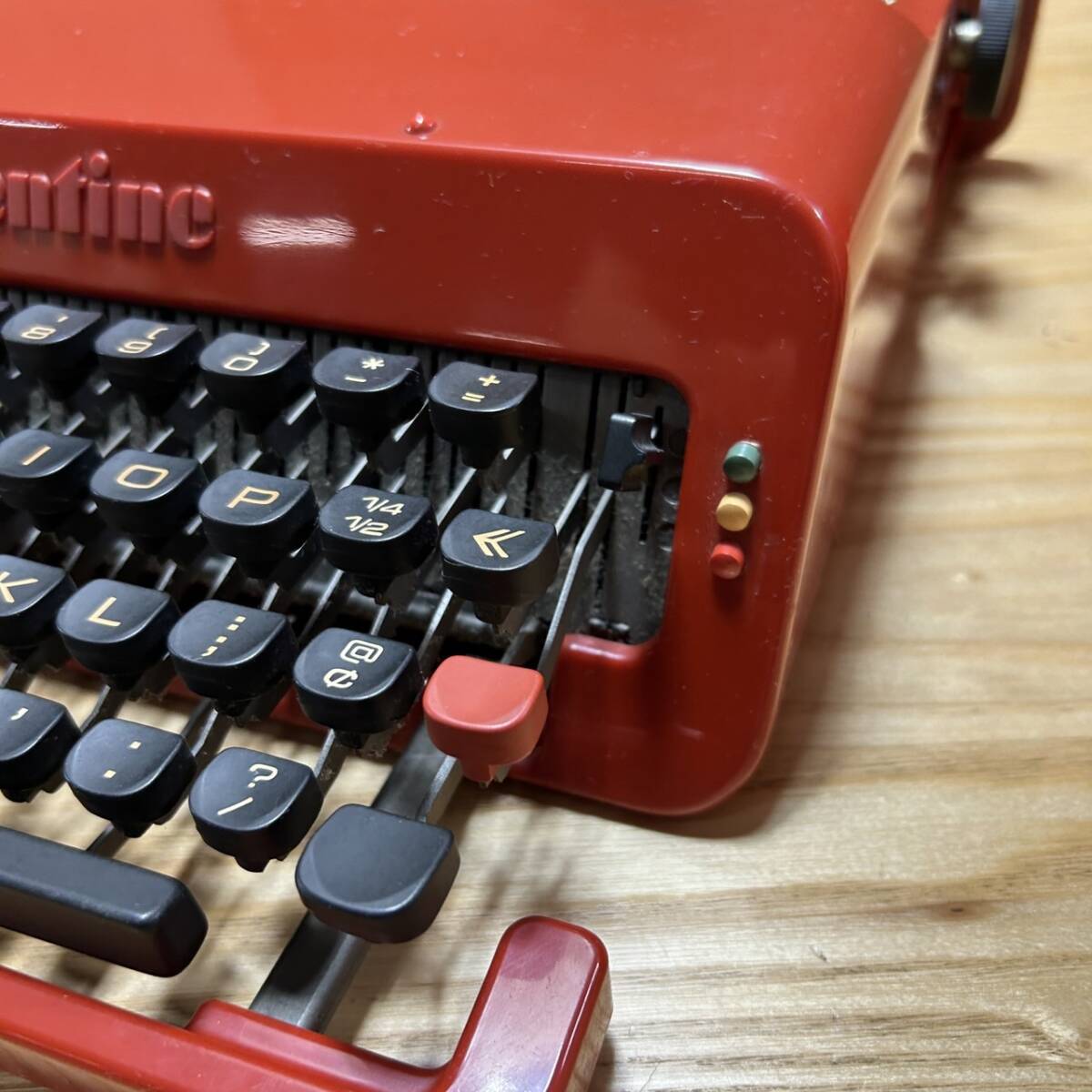 ☆Olivetti valentine オリベッティ バレンタイン タイプライター レッド ヴィンテージ(中古品/現状品/保管品)☆_画像6