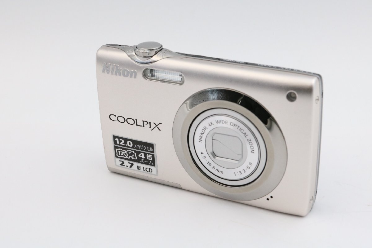 《動作保証》 Nikon ニコン coolpix クールピクス S3000 ピュアシルバー 12メガピクセル 光学 4倍ズーム コンパクト デジタル カメラ_画像1