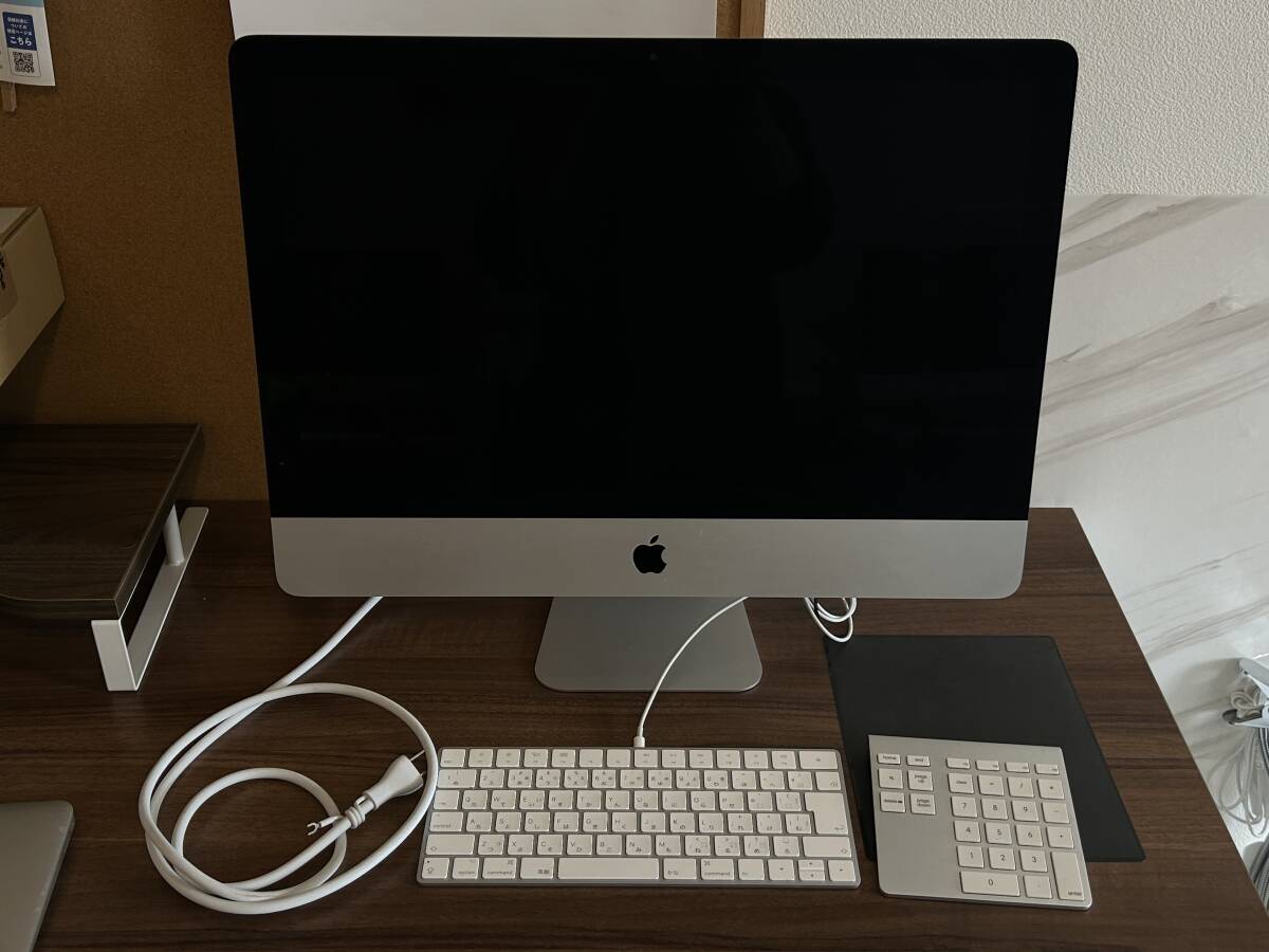 Apple iMac② (21.5インチ,2017) Core i5-7360U 2.3GHz/8GB macOS oyave10.14.6 _画像1