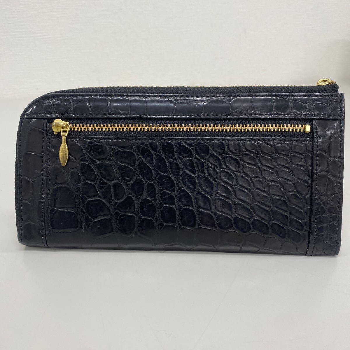 1 jpy ~ beautiful goods faruchi New York Falchi New York black ko type pushed . light inset purse L character Zip Gold black L character fastener long wallet selling out 