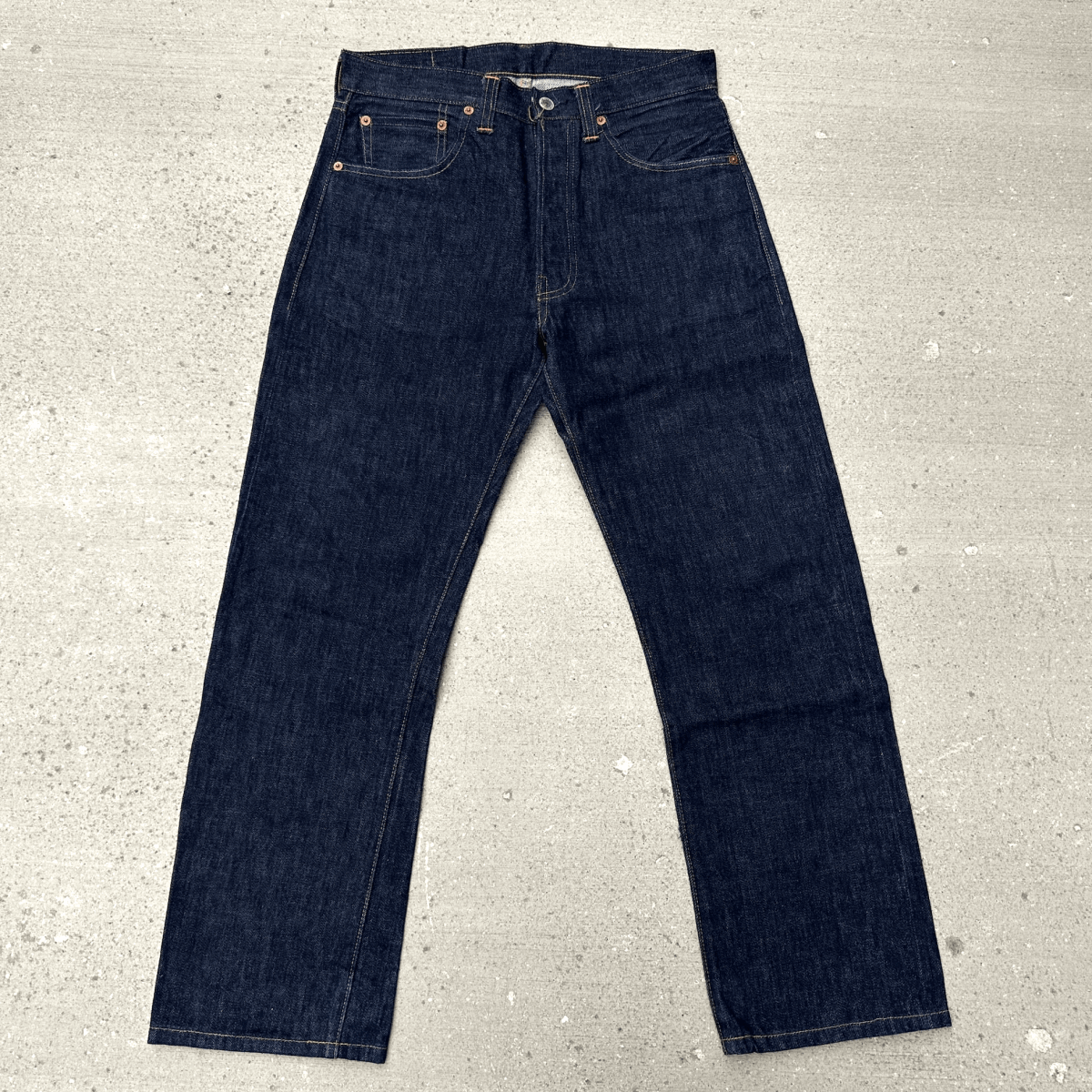 バレンシア工場(chǎng)制 1947年モデル LEVI’S 501XX 47501-0117 W31(W32) 中古 米國(guó)制 片面 レザー 40s 47s デニムパンツ アメリカUSA制 555