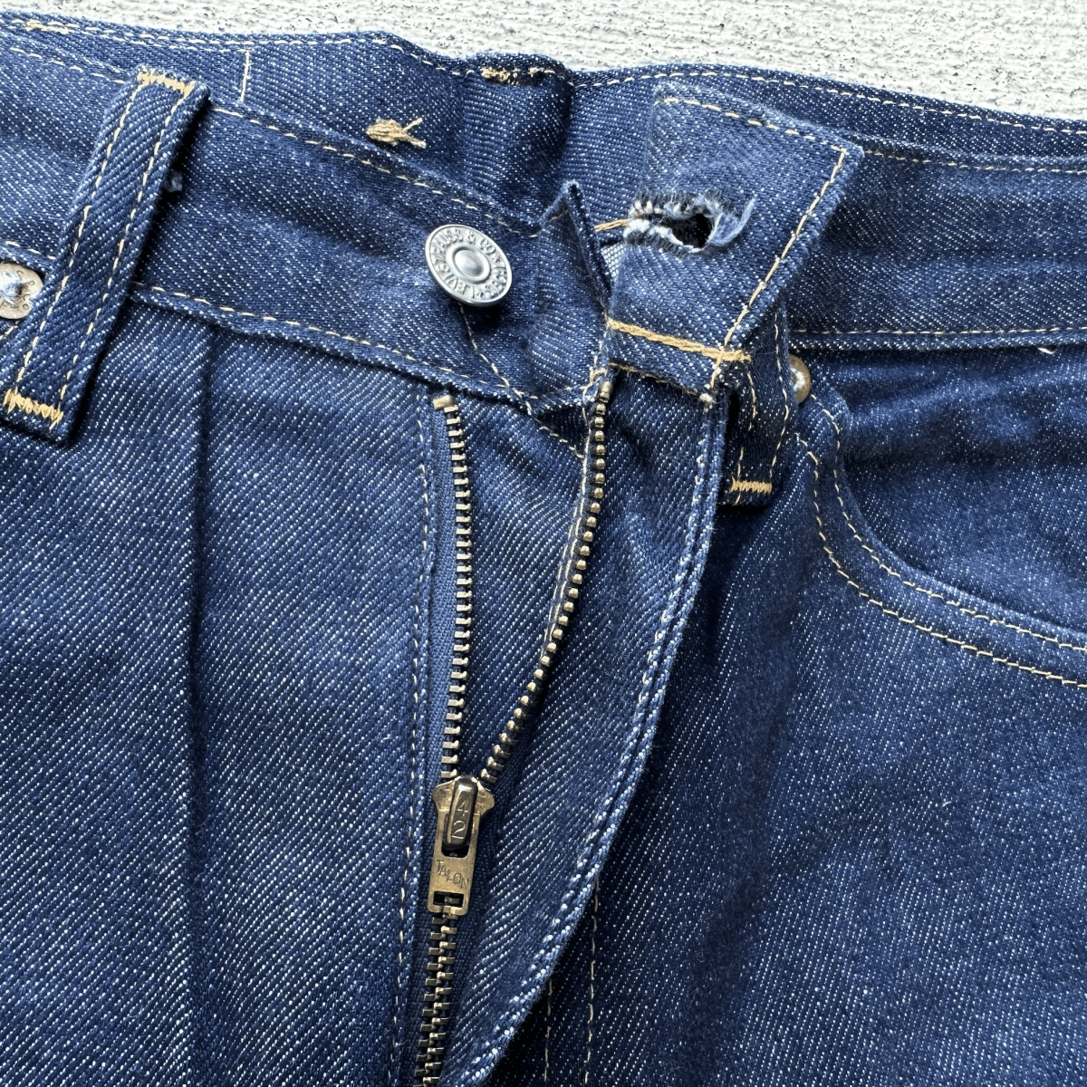 モンローデニム LEVI’S 701 50701-0008 W26(W27) マリリンモンロー 1950年代 レディース セルビッジ デニムパンツ ジーンズ 50s復(fù)刻 LVC