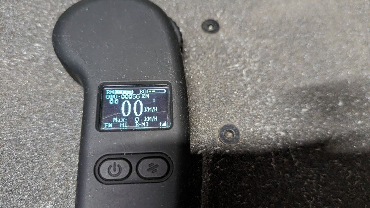 EFINITY 電動スケートボード タイプ1200R 最高時速42キロ 使用 EFINITY 電動スケートボード タイプ1200R 最高時速42キロ 使用