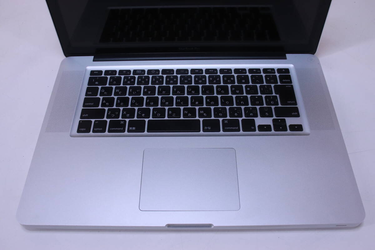 PC筐体 アップル ノートパソコン MacBook Pro A1286 初期化されています OS無し アダプタ付き 中古現状品■(F9339)_画像3