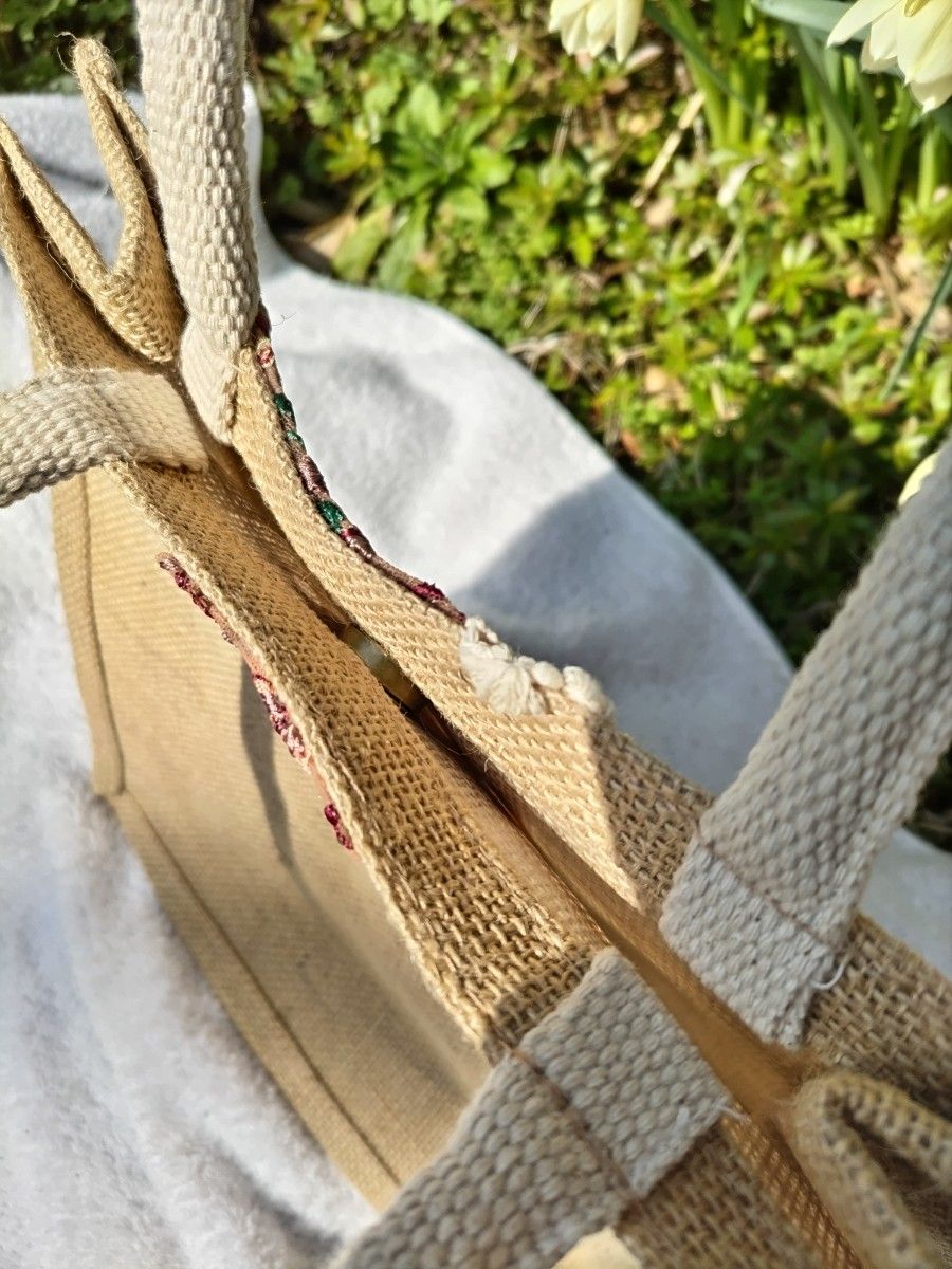 インド刺繍リボン　ハンドメイド　ジュートバッグ　中サイズ　トートバッグ